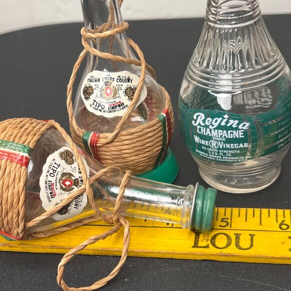 2 Italian Swiss Colony1952 Decorative Bottles & Regina Wine Vinegar Salt Shaker - Picture 8 of 13